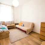 Happy Estate Apartments - Rynek